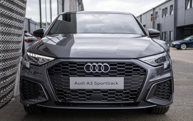 Audi A3 cena 148773 przebieg: 5, rok produkcji 2024 z Śrem małe 379